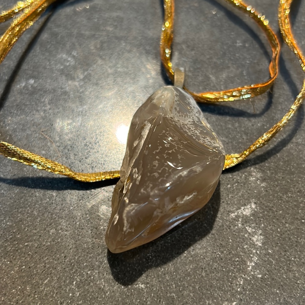 Smooth agate